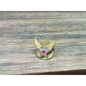 WWII USAAF Award Pin SAAD Winged Star Brass Clasp Air Force Insignia